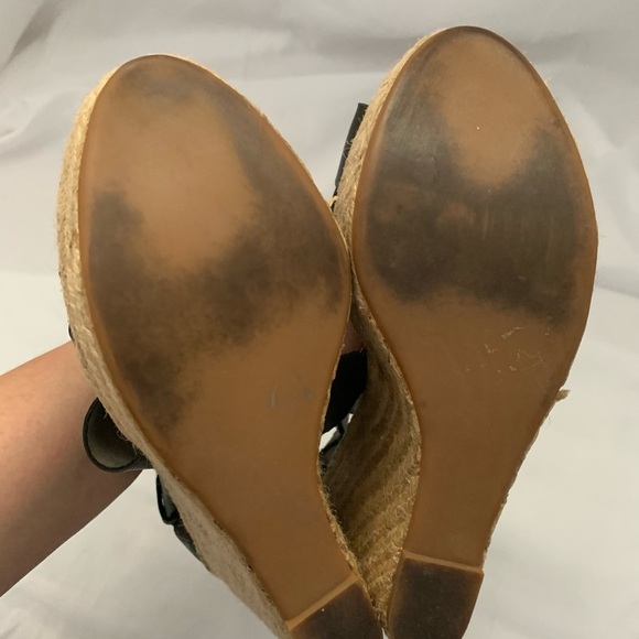 Me Too Black Cross Straps Platform Wedges - Picture 10 of 10